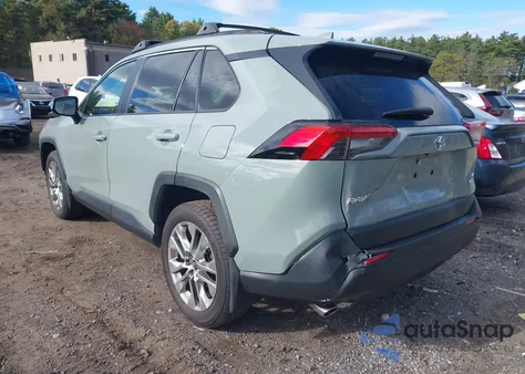 2021 Toyota Rav4 Xle Premium из США, поврежденный, VIN JTMA1RFV7MD069601